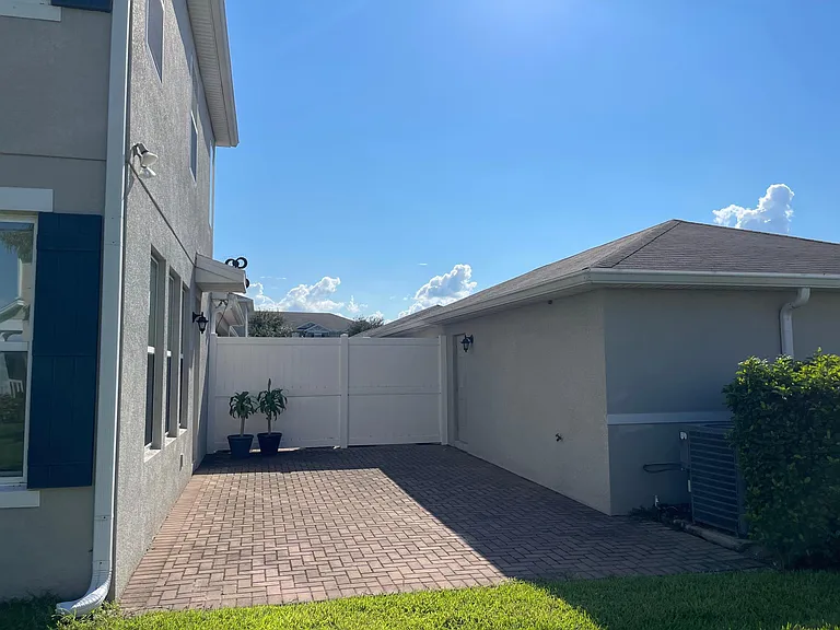 8096 Bluejack Oak Dr — Photo 3