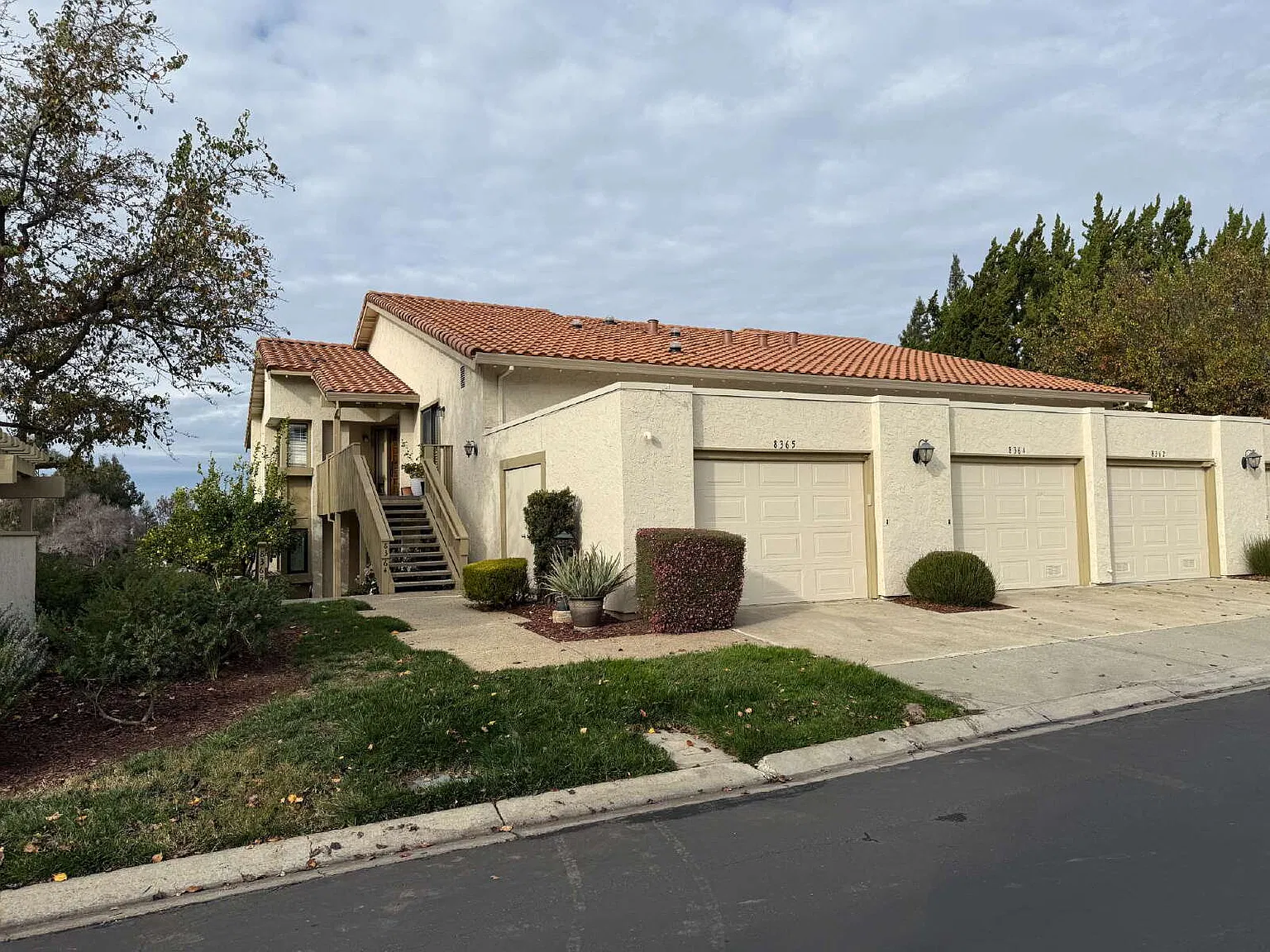 2 bed, 2.0 bath, 1646 sqft, $3,650 — Photo 1