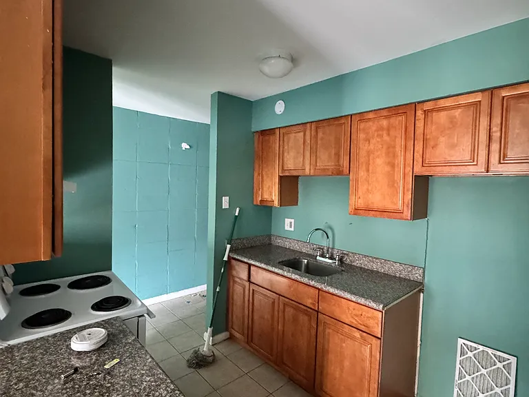 1215 Truxton St #101 — Photo 4