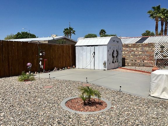 Back yard with wotkshop
