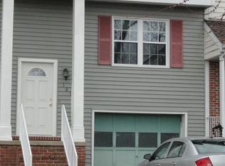 101 Willow Brook Dr, Charles Town, WV