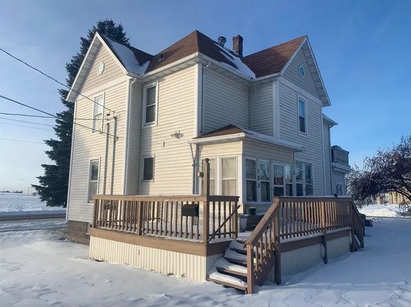 104 Reagles St
