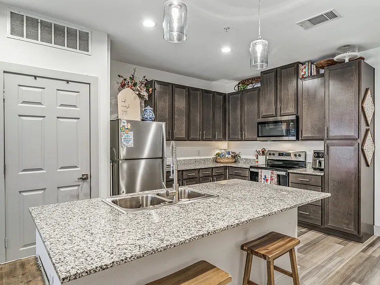 Burnett Trail Apartments — Photo 2