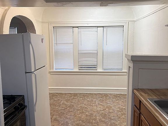 3rd image of 1720 W Atkinson Ave APT 4