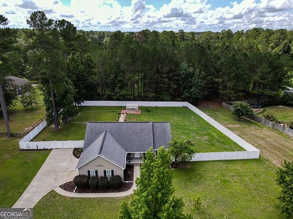 2nd image of 124 Sugarland Blvd