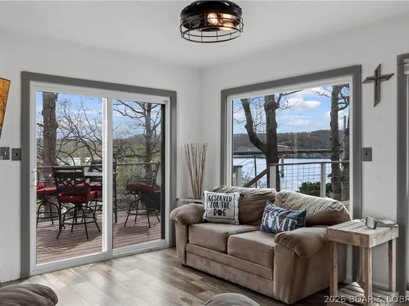 54 White Rock Ln, Sunrise Beach, MO 65079