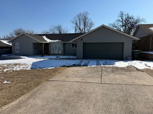 9712 Crest Dr, Oklahoma City, OK 73130