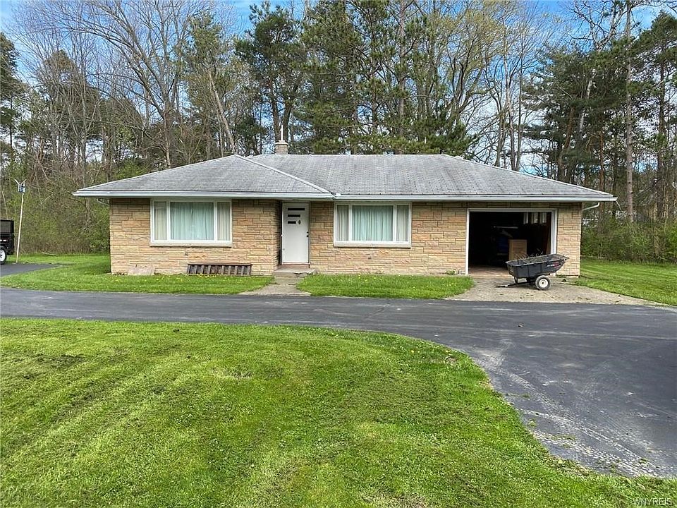2nd image of 2480 Bauer Rd