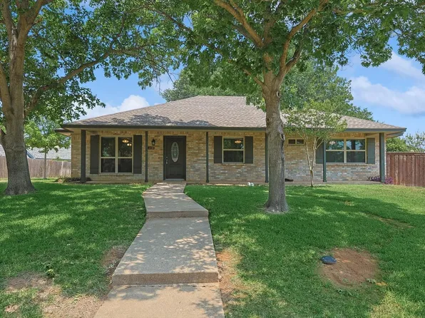 218 Raintree Dr, Highland Village, TX 75077
