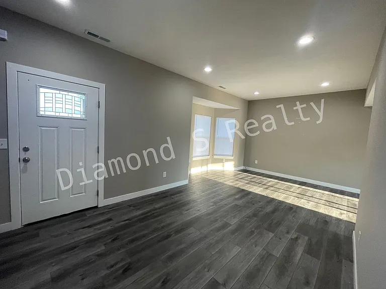 2108 N 26th St — Photo 2