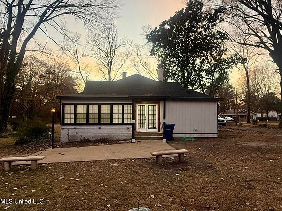 3rd image of 202 Panola Ave
