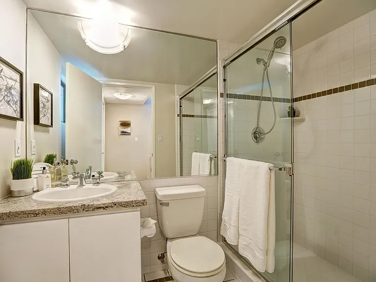 1235 Yale St #2 — Photo 26