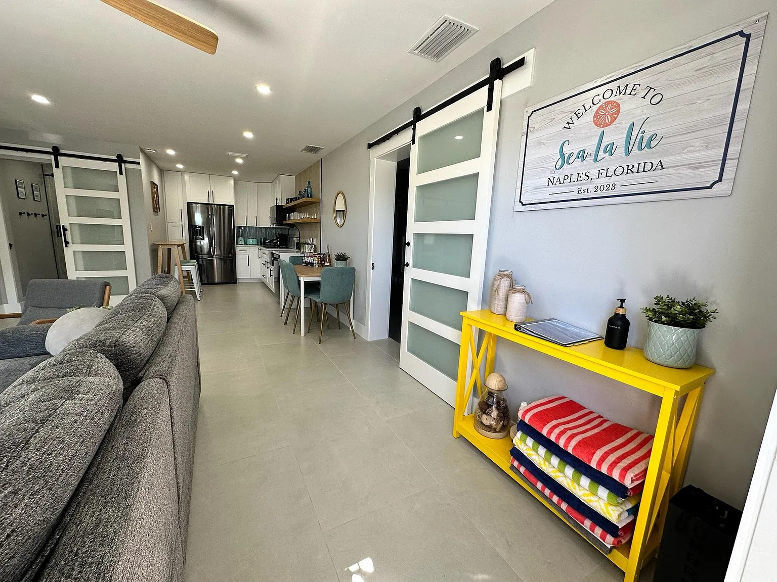 3 bed, 1020 sqft, $2,990 — Photo 3