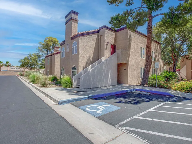 9325 W Desert Inn Rd #206 — Photo 27