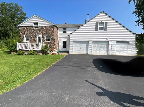 7 Clearview Ave, Hilton, NY 14468