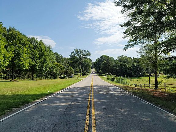 5th image of 252 Friendship Rd