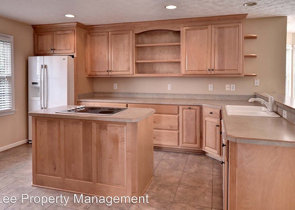 1st image of 202 Trebor Ln