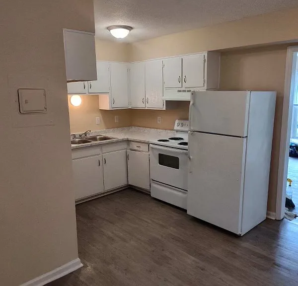432 Homestead St #C — Photo 12