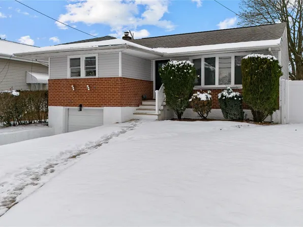 197 Swalm Street, Westbury, NY 11590