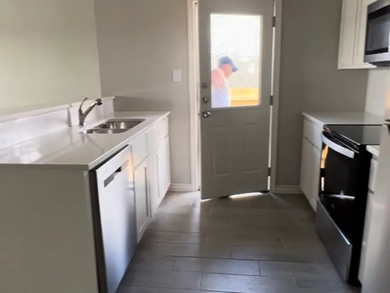 2114 Saulsbury Dr #A — Photo 14