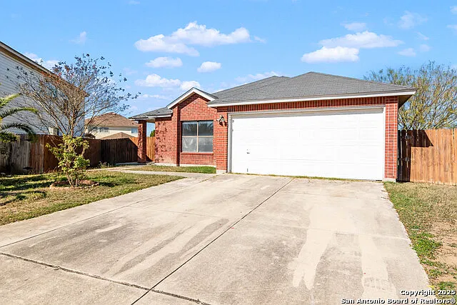 3 bed, 2.0 bath, 1520 sqft, $1,495 — Photo 1