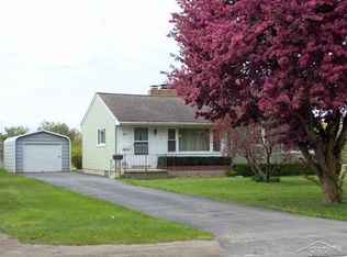 9915 W Freeland Rd, Freeland, MI 48623