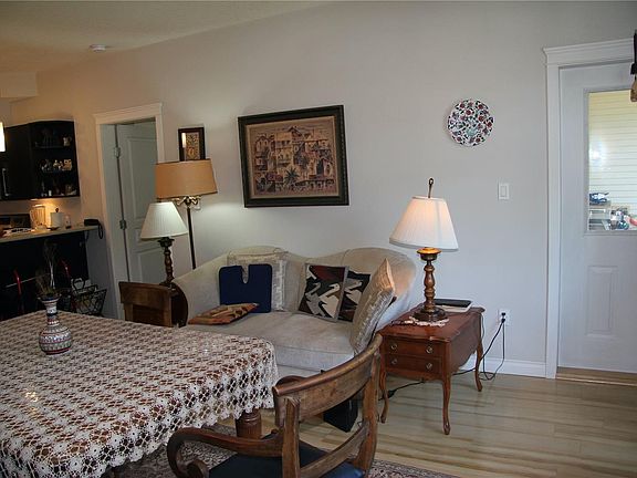 5th image of 2117 Meredith Rd #207