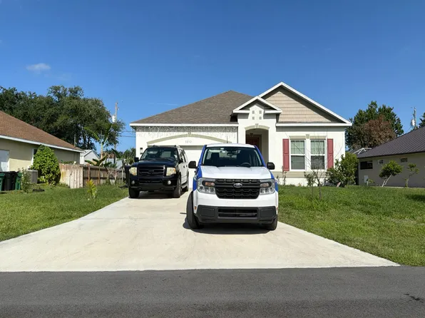 3232 SE Quay St, Port Saint Lucie, FL 34984