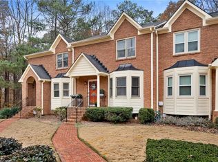 2540 Holcomb Springs Dr, Alpharetta, GA 30022