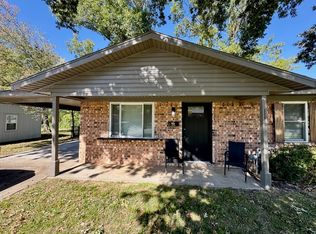 705 SE 10th St, Bentonville, AR 72712