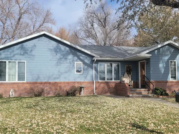 1118 17th St, Gothenburg, NE 69138