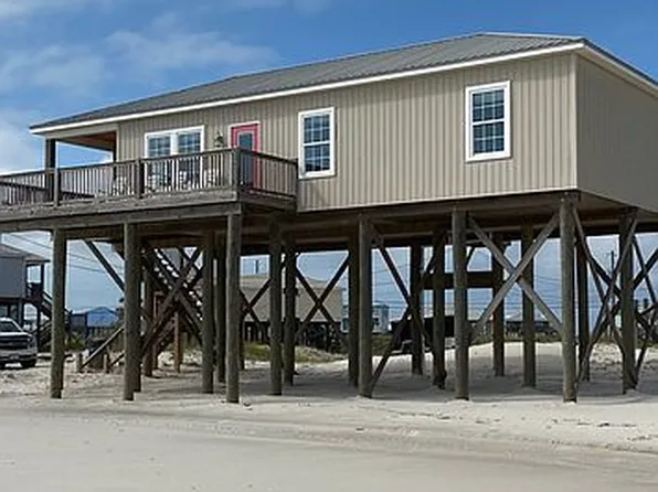 100 St Denis Ct, Dauphin Island, AL 36528