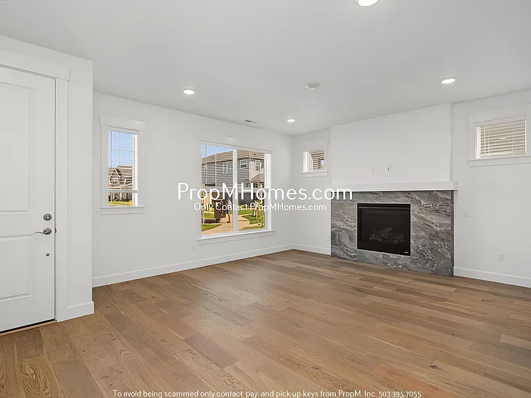 3614 SE Nebula Ln — Photo 2