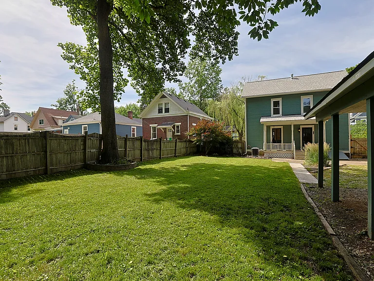 6118 Prentice St — Photo 8
