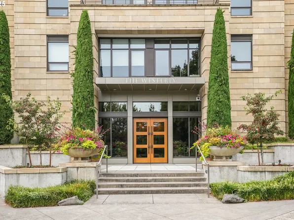 2351 NW Westover Rd Unit 906, Portland, OR 97210