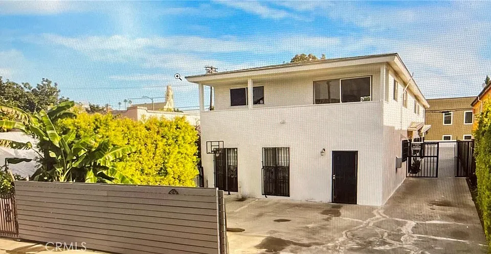 2804 S Norton Ave
