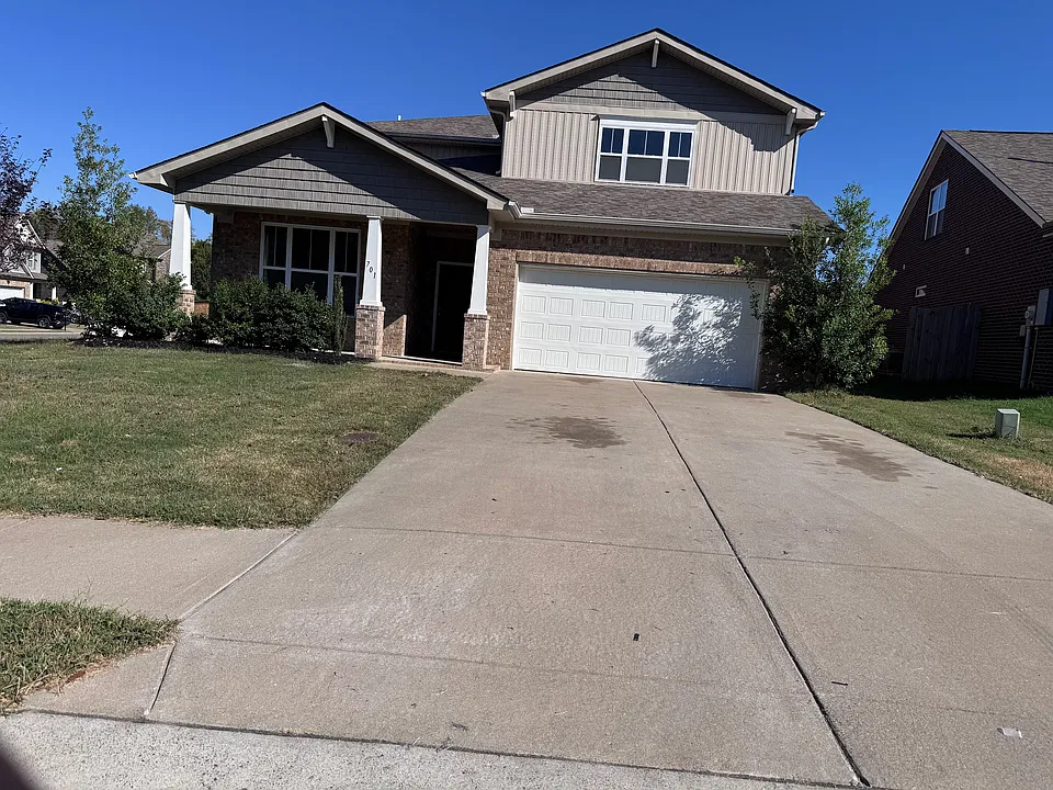 701 Green Meadow Ln