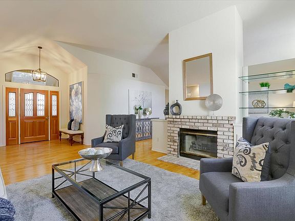 5th image of 7904 Caledonia Dr