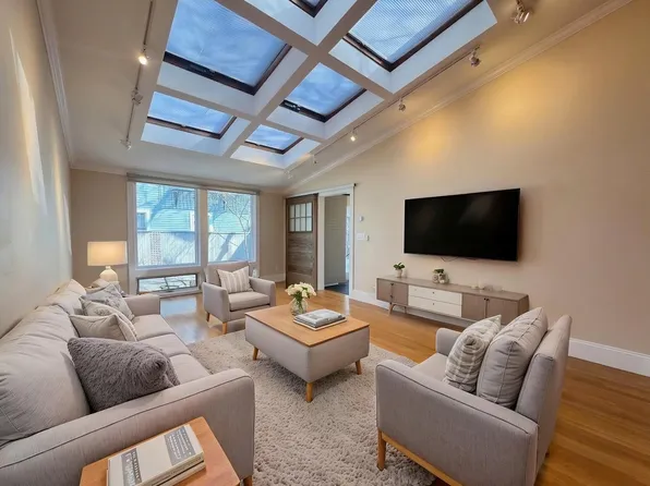 119 Pleasant St, Cambridge, MA 02139