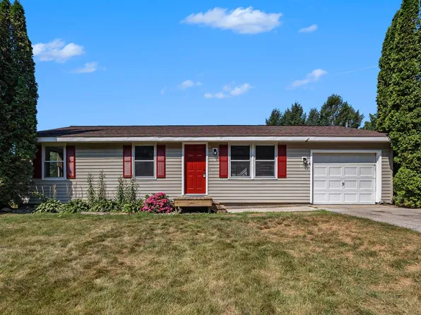 10981 Williams Rd, Montague, MI 49437