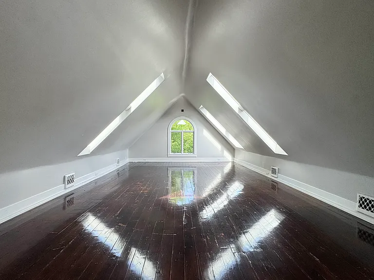3011 Grand Ave — Photo 27