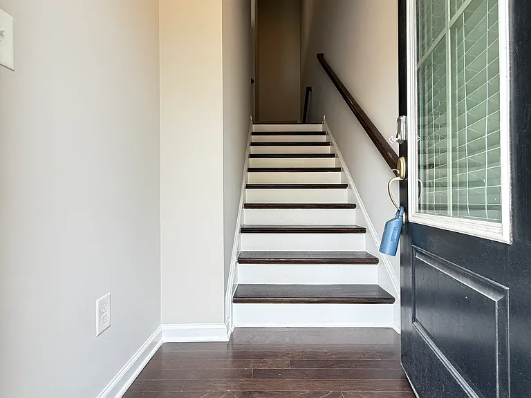 2838 Village Park Bnd — Photo 4