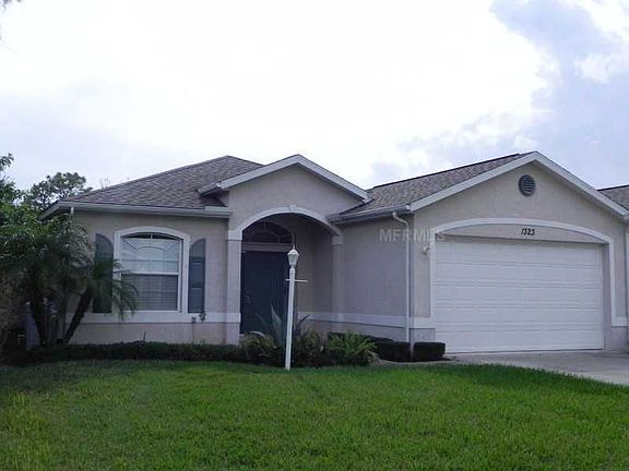 3rd image of 1323 Hedgewood Cir