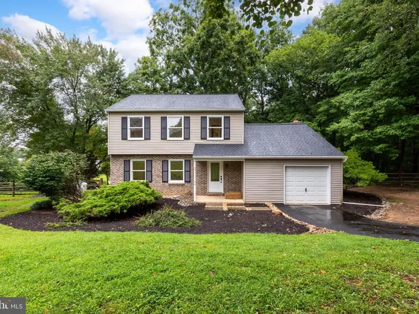 2067 Fawn Ln, Coatesville, PA 19320