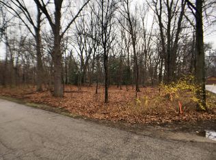 48301 Rohde Ct, New Buffalo, MI 49117