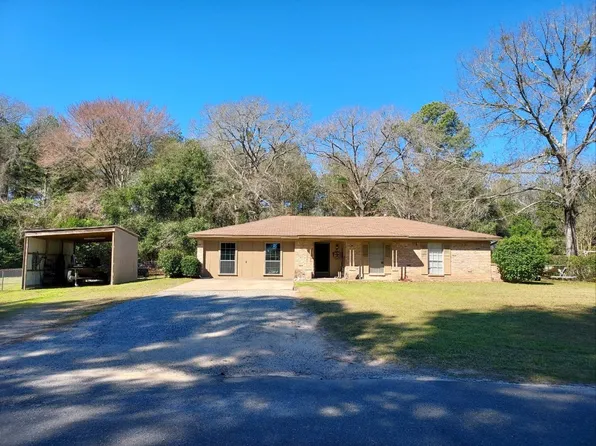 702 Hickory Ct, Logansport, LA 71049