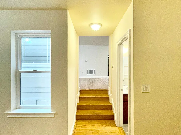 405 Lisbon St — Photo 31