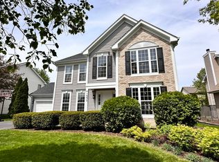 1992 Pointe Blvd, Aurora, IL 60504