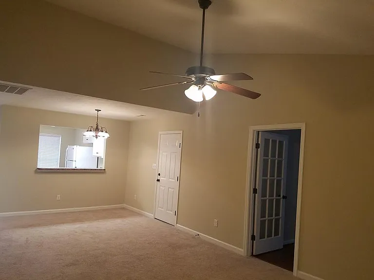 423 Tarsel Ct — Photo 10