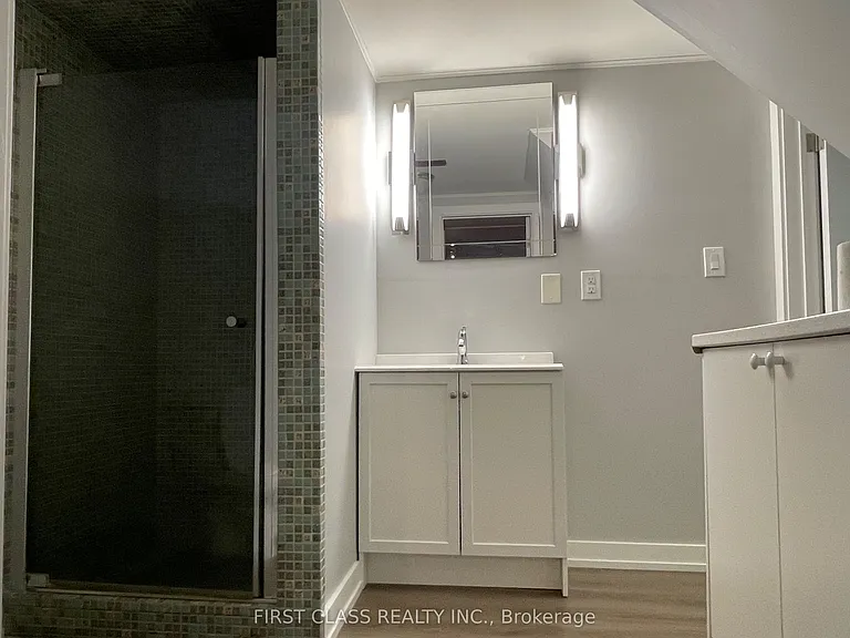 251 Scott Ave — Photo 13